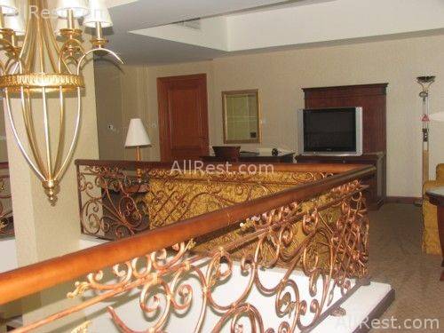 Al Murooj Rotana Suites 15